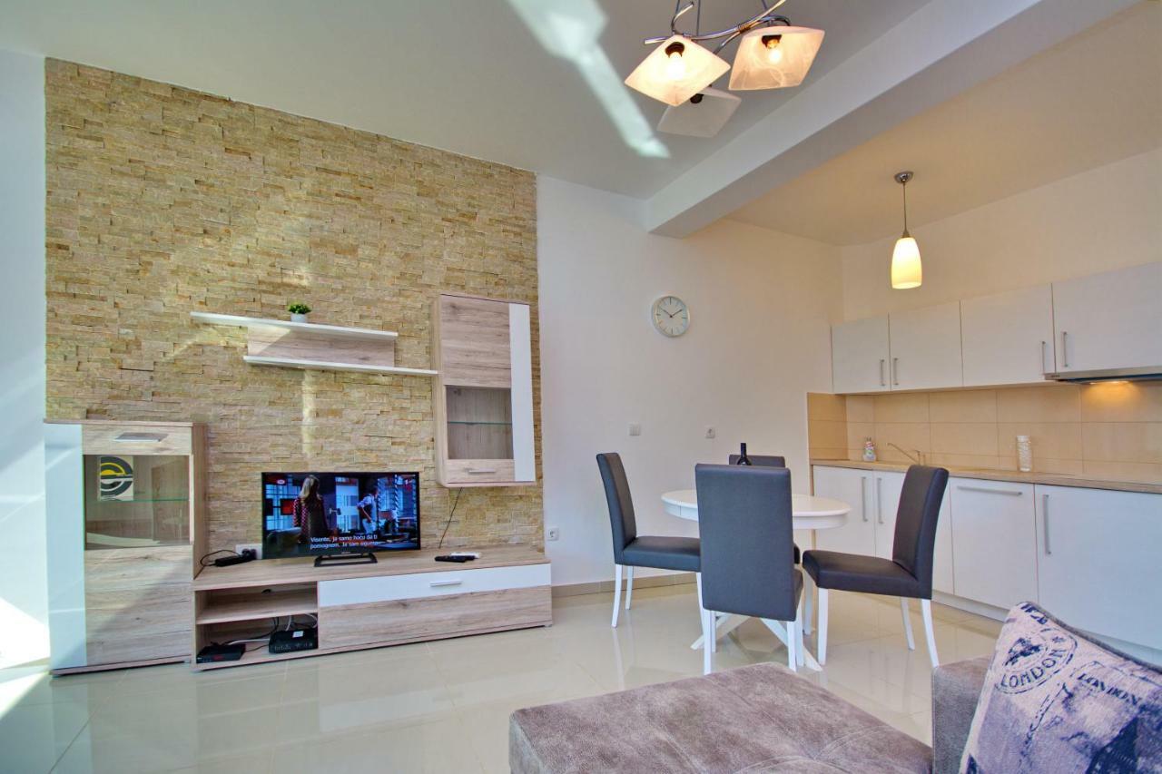 Apartment Dobrota كوتور المظهر الخارجي الصورة
