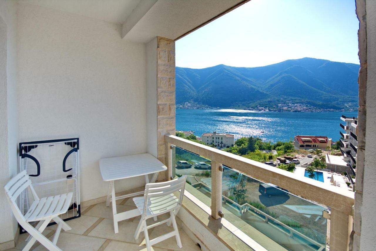 Apartment Dobrota كوتور المظهر الخارجي الصورة